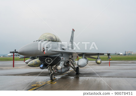 US Air Force F-16DM Yokota Air Base US Air Force F-16DM Yokota Air Base 90078451
