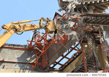 電鏟拆除機在拆樓現場是如何工作的 90079566