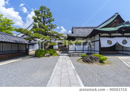 舊佐賀皇居大覺寺(新綠季節) 舊佐賀皇居大覺寺(新綠季節) 90081558