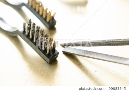 文件和鋼絲刷 90083845