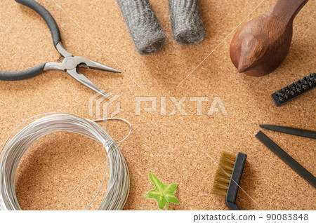 Manufacturing tools and materials 90083848