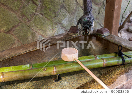 Hishaku of the Chozuya leaning on the bamboo Hishaku of the Chozuya leaning on the bamboo 90083866