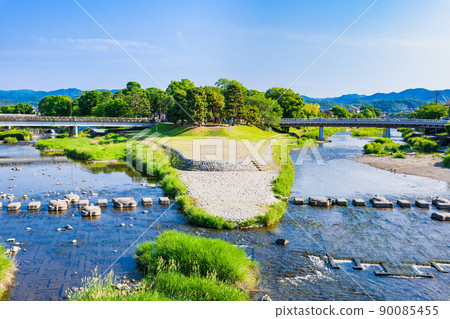 京都鴨川三角洲春天 90085455
