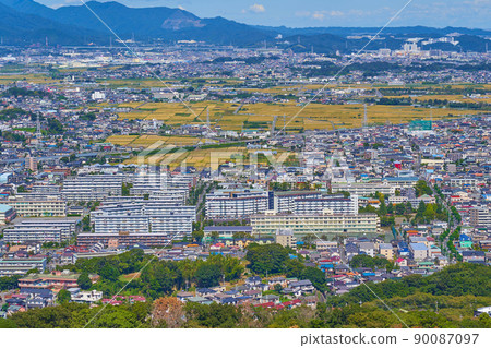 View of the Tanzawa Mountains and Hiratsuka City on the north side from Shonandaira in Kanagawa Prefecture View of the Tanzawa Mountains and Hiratsuka City on the north side from Shonandaira in Kanagawa Prefecture 90087097