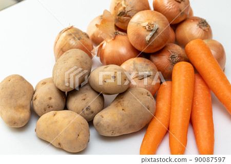 Onions, potatoes and carrots Onions, potatoes and carrots 90087597