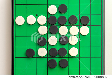 從正上方看奧賽羅棋盤 從正上方看奧賽羅棋盤 90088029