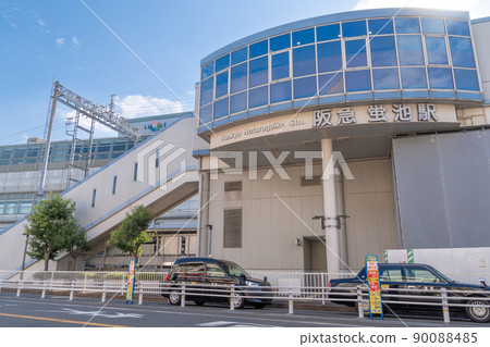 車站前的風景 螢池站 90088485