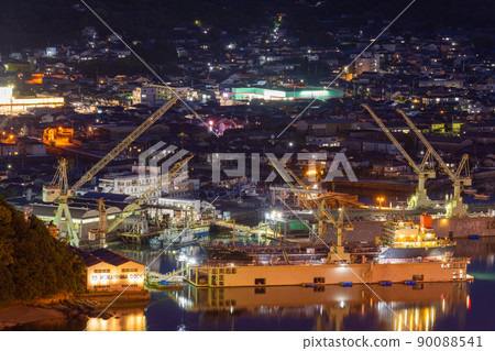 《Hiroshima Prefecture》 Taken from Senkoji Park Observatory) Scenery of Onomichi and a new observatory 90088541