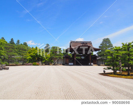 京都仁和寺仁和寺南庭園弟子門 90088698