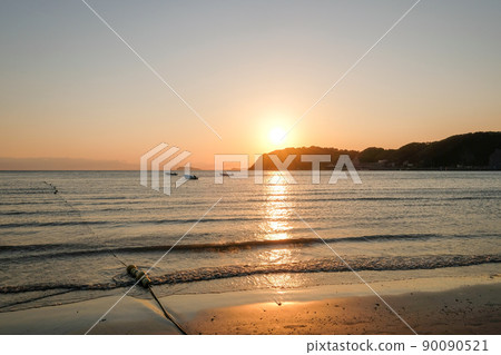 Sunset from Zushi Beach, Zushi City, Kanagawa Prefecture Sunset from Zushi Beach, Zushi City, Kanagawa Prefecture 90090521