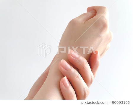 Female hand pose 90093105