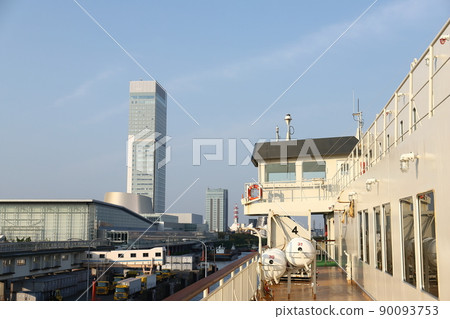 新潟 新潟市佐渡汽船常盤丸（船上） 90093753