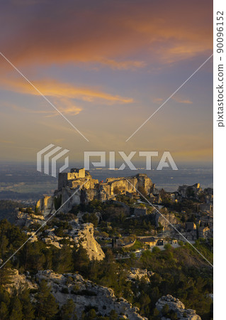 Medieval castle and village, Les Baux-de-Provence, Alpilles mountains, Provence, France 90096152