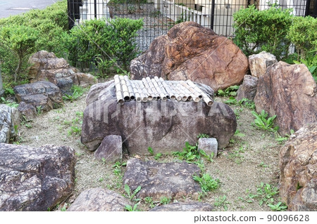 Well of the birth of Hidetada Tokugawa 90096628