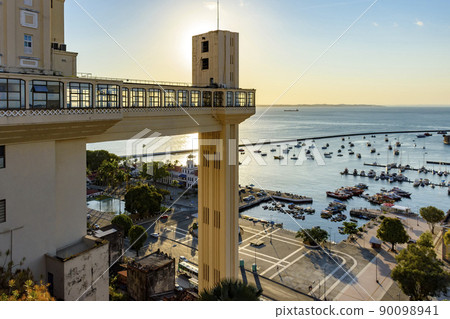 Sunset in the city of Salvador behind the Lacerda elevator 90098941
