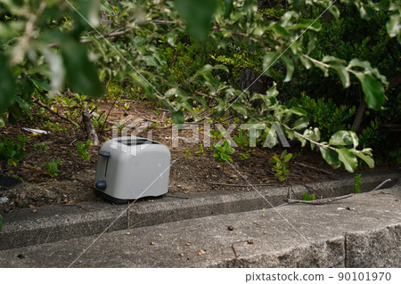 Illegal dumped toaster 90101970