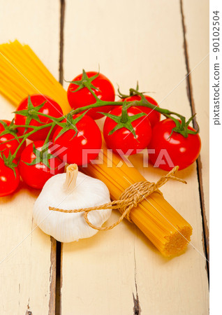 Italian basic pasta ingredients Italian basic pasta ingredients 90102504
