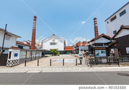 Higashi-Hiroshima City, Hiroshima Prefecture, the streets of Saijo, a sunny sake city Higashi-Hiroshima City, Hiroshima Prefecture, the streets of Saijo, a sunny sake city 90102888