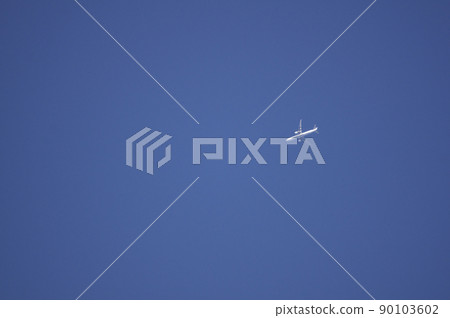 飛機在高空飛翔 飛機在高空飛翔 90103602