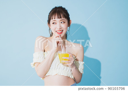夏天女人淺藍背 90103706