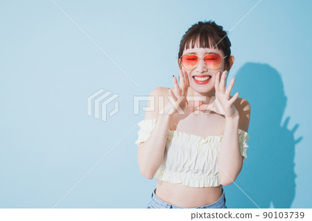 夏天女人淺藍背 90103739