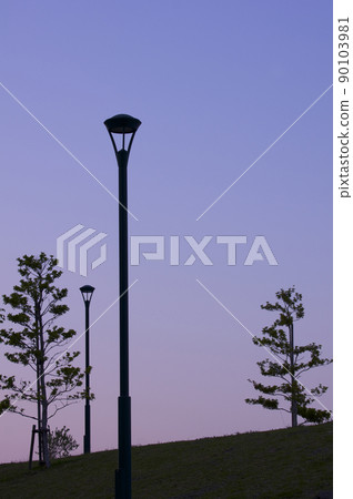 Twilight walk [Beppu City, Oita Prefecture] 90103981