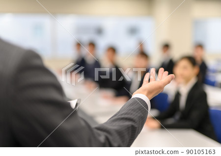 業務解決方案 90105163