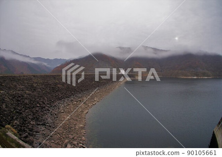 Kuzuryu Dam embankment and Kuzuryu Lake Kuzuryu Dam embankment and Kuzuryu Lake 90105661