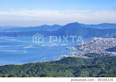 Beppu city area and the view of Beppu Bay 90106326