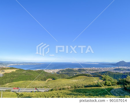 Beppu bay overlooking Takasakiyama Beppu bay overlooking Takasakiyama 90107014