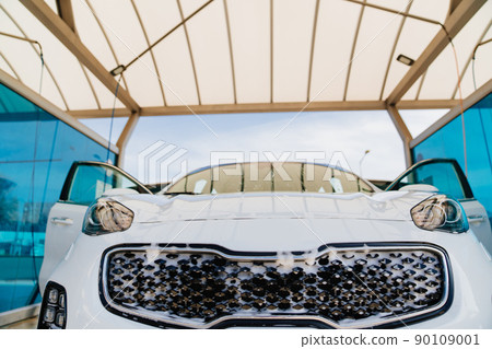 wet white car. self-service car wash. car washer. wet white car. self-service car wash. car washer. 90109001