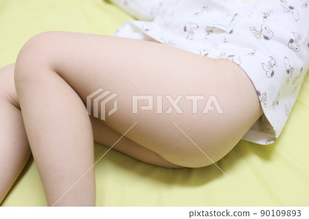 toddler buttocks 90109893