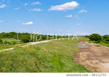 Riverbed embankment maintenance Shiba Iruma River basin rooted in the slope 2022.05 e-1 Riverbed embankment maintenance Shiba Iruma River basin rooted in the slope 2022.05 e-1 90112737