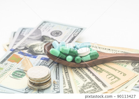膠水、膠囊、膠囊、讀金輪硬幣、藥丸、健康保險、健康保險概念 膠水、膠囊、膠囊、讀金輪硬幣、藥丸、健康保險、健康保險概念 90113427