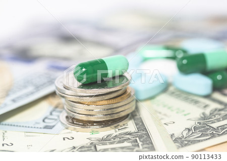 膠水、膠囊、膠囊、讀金輪硬幣、藥丸、健康保險、健康保險概念 90113433