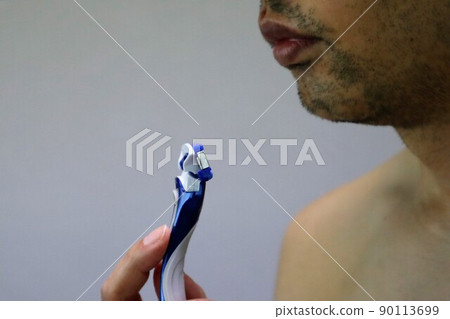 刮鬍子的男人 刮鬍子的男人 90113699