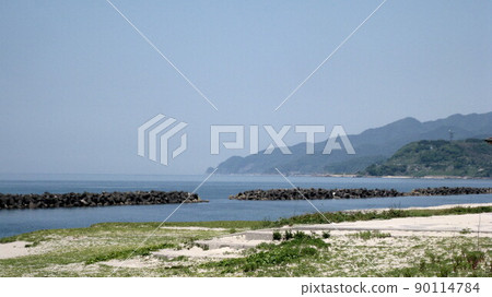 Senami coast where you can see the clear blue sky and the blue sea 90114784