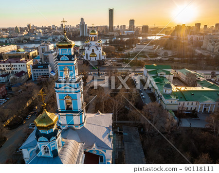 Spring or Autumn Yekaterinburg, Temple of the Ascension and Temple on Blood in beautiful clear sunset. Spring or Autumn Yekaterinburg, Temple of the Ascension and Temple on Blood in beautiful clear sunset. 90118111