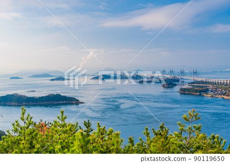 （岡山縣）春天從Washiwayama天文台看到的瀨戶內海/瀨戶大橋 90119650