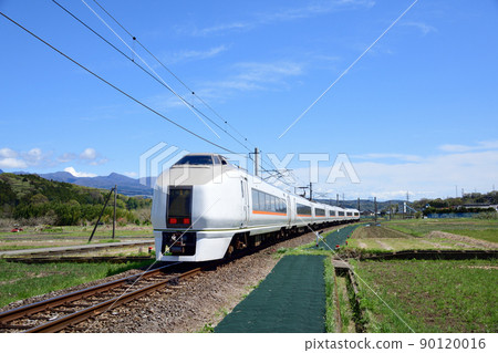 Japanese National Railways Limited Express Vehicle 90120016