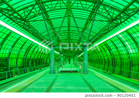 MOSCOW, RUSSIA - SEPTEMBER 13, 2016: Central Circle Line MCC Lastochka train at the station Delovoj centr MOSCOW, RUSSIA - SEPTEMBER 13, 2016: Central Circle Line MCC Lastochka train at the station Delovoj centr 90120481