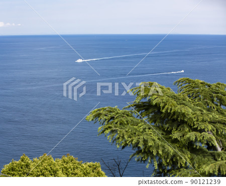 從熱海城的觀景台俯瞰熱海市 90121239