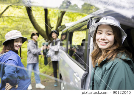 Going out with friends Outdoor graduation trip image Going out with friends Outdoor graduation trip image 90122040