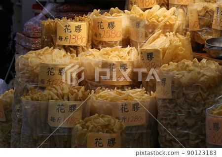 A fish bladder sold at a dried fish store in Des Voeux Road, Hong Kong. Very expensive and expensive Chinese food called "fish gall bladder" 90123183