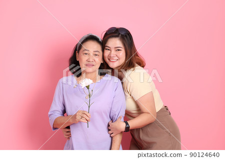 Mother and Daughter 90124640