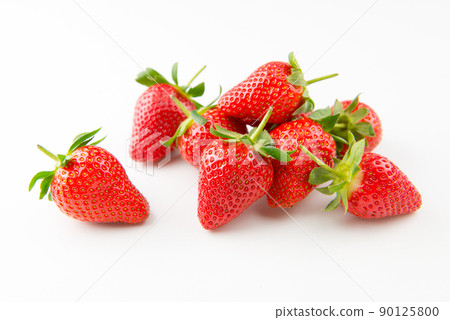 Close up of fresh strawberries 90125800