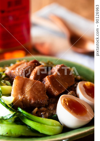 Homemade lo bah png with plenty of ingredients 90126963