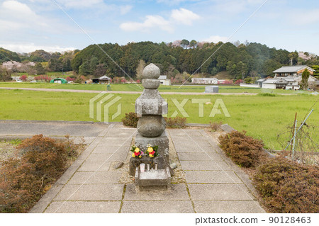 Gorinto, which is said to be the head mound of Iruka 90128463