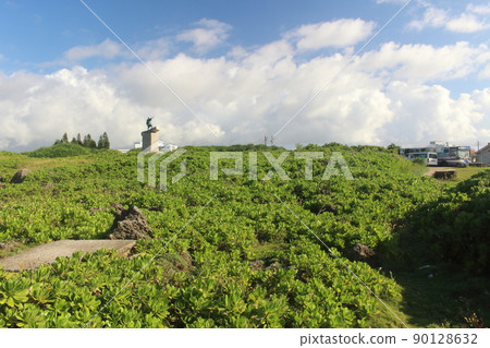 Cape Zanpa Lighthouse Statue Yomitan Village, Nakagami District, Okinawa Prefecture Cape Zanpa Lighthouse Statue Yomitan Village, Nakagami District, Okinawa Prefecture 90128632