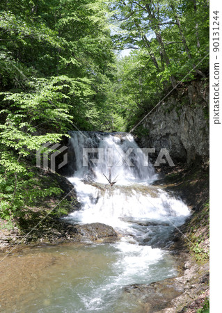 Waterfalls, clear streams, nature, greenery, water, streams, outdoors, greenery, mountain streams, valleys, rivers, negative ions, forests, rivers, splashes Waterfalls, clear streams, nature, greenery, water, streams, outdoors, greenery, mountain streams, valleys, rivers, negative ions, forests, rivers, splashes 90131244